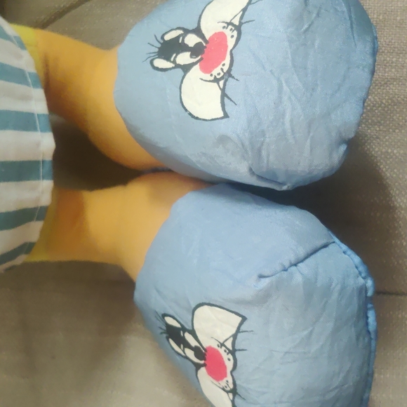 Warner Brothers Looney Tunes 17" TWEETY BIRD Plush Sylvester Slippers & PJs 1997 - Picture 2 of 3
